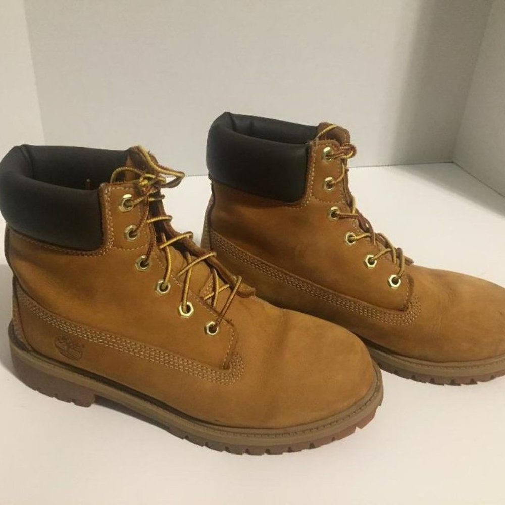 Women's Timberland Boots ("Butters") Size 6.5 Men's (Size 8 Women's)